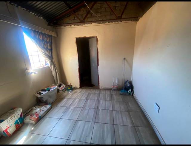 2 BEDROOM HOUSE FOR SALE IN GREENFIELD